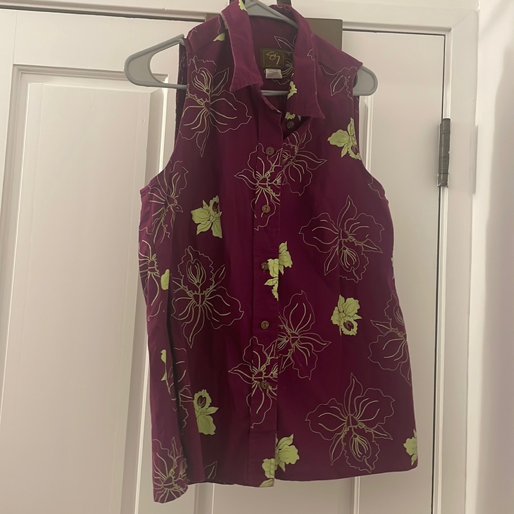 Sig Zane sleeveless collared shirt